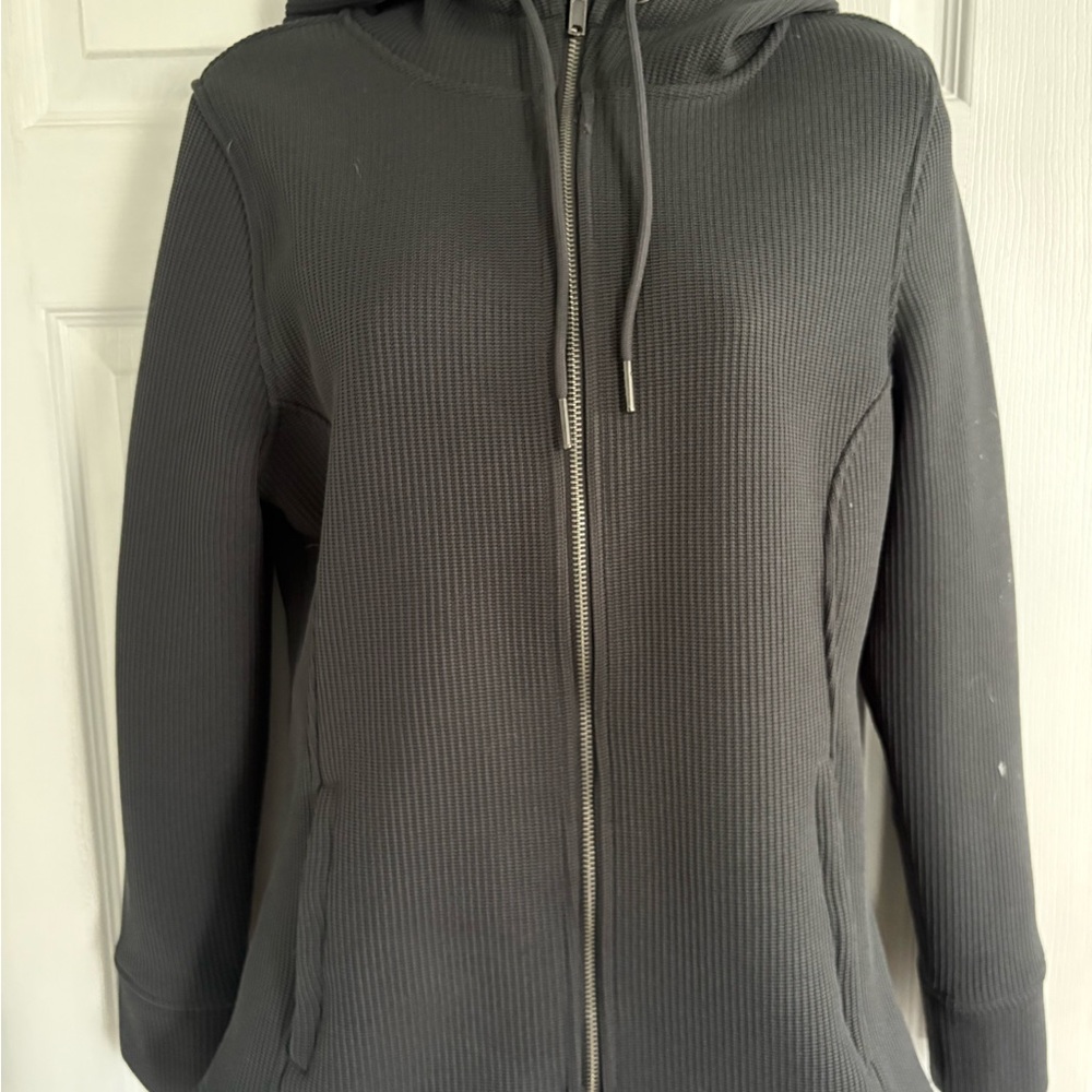Women's Gray Zip-Up Hoodie - fleece lined.